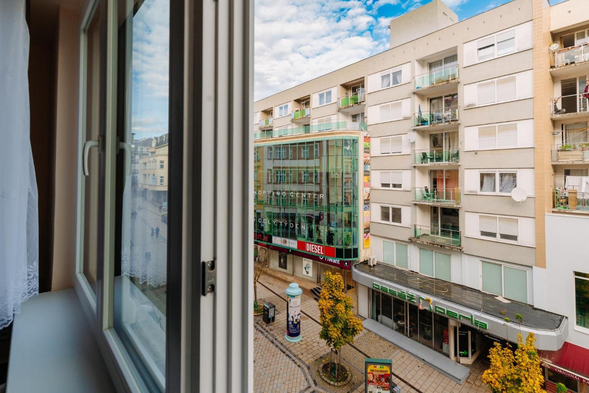 Apartments Tgm 11 Karlsbad Exteriör bild